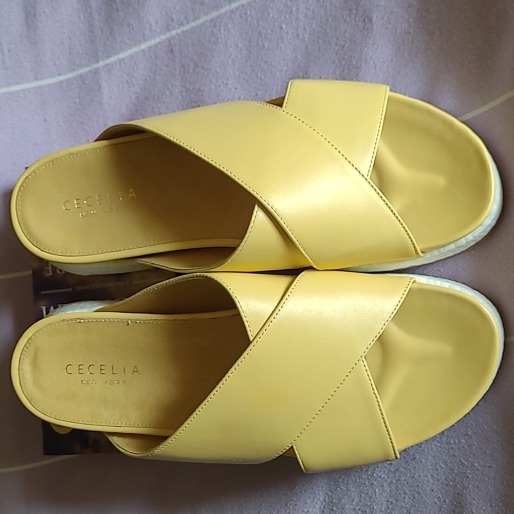 Open toe sandals
